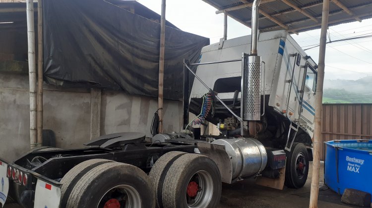Vendo cabezal Kenworth