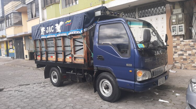 SE VENDE CAMION MARCA JAC