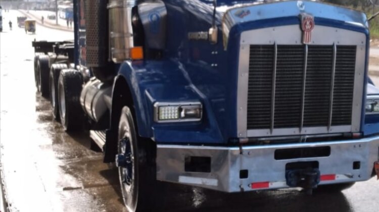 VENDO LINDO KENWORTH