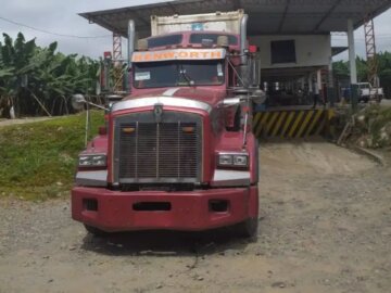 KENWORTH