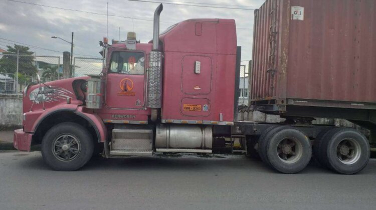 KENWORTH