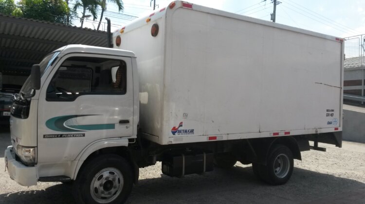 CAMION BARATO