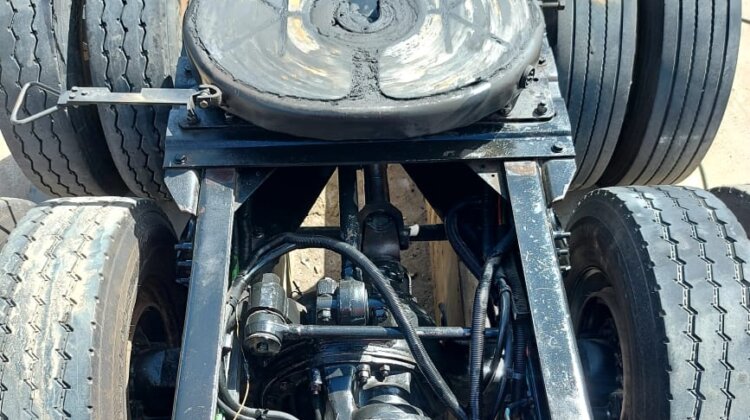 Vendo freightliner 2001