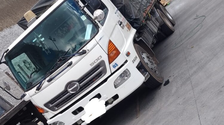 Se Vente Hino FM 2009 en buenas condiciones precio negociable