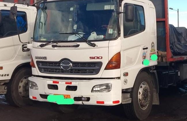 Se Vente Hino FM 2009 en buenas condiciones precio negociable
