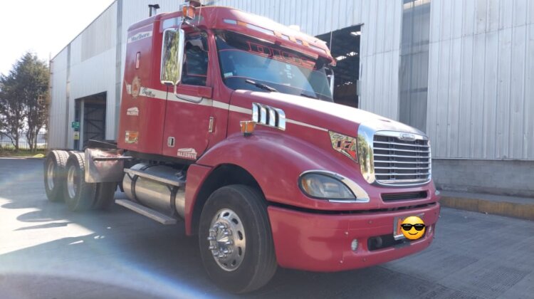 Venta Trailer Freightliner COLUMBIA