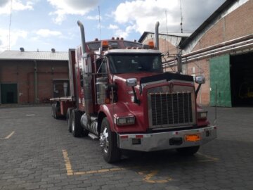 Vendo lindo Kenworth Aerocab