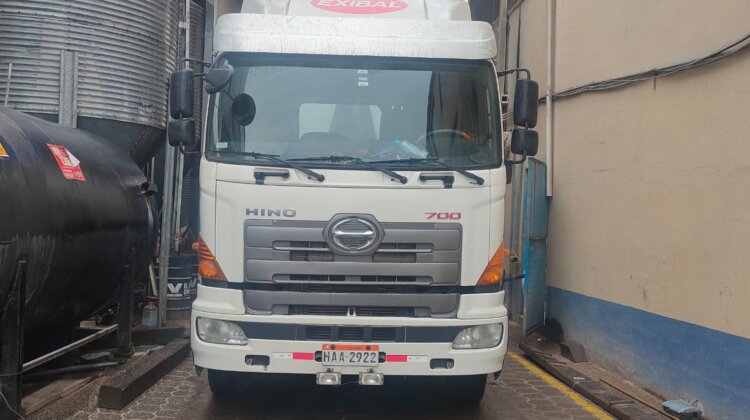 se vende camion hino 700