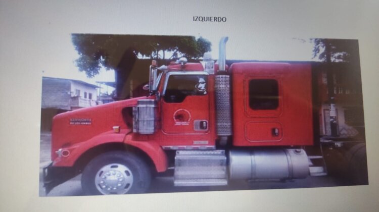 KENWORTH T800 / 2013