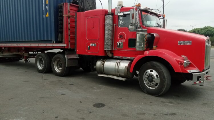 KENWORTH T800 / 2013