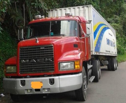 Mack Año 2003